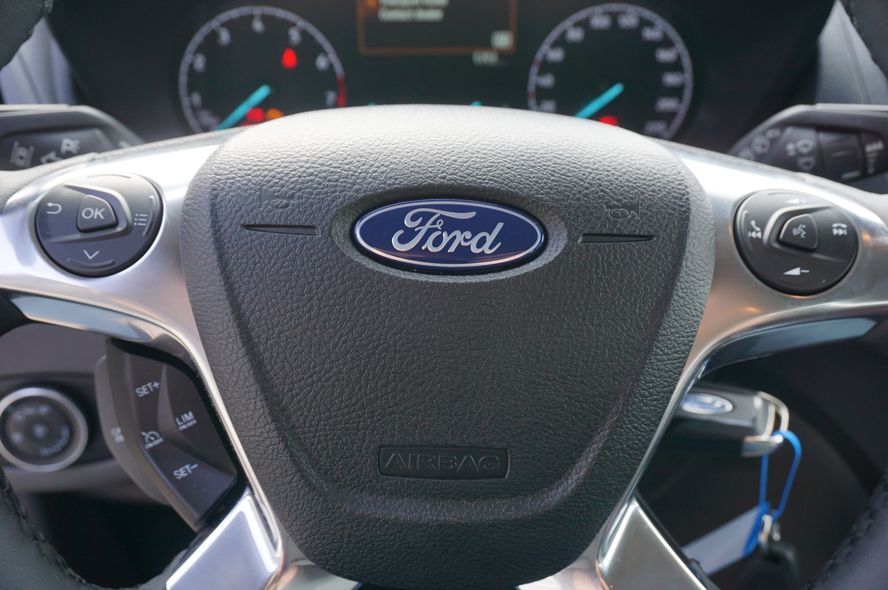 Ford TOURNEO CONNECT AMBIENTE