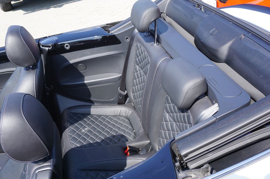 Volkswagen BEETLE CABRIOLET EXCLUSIVE SPORT