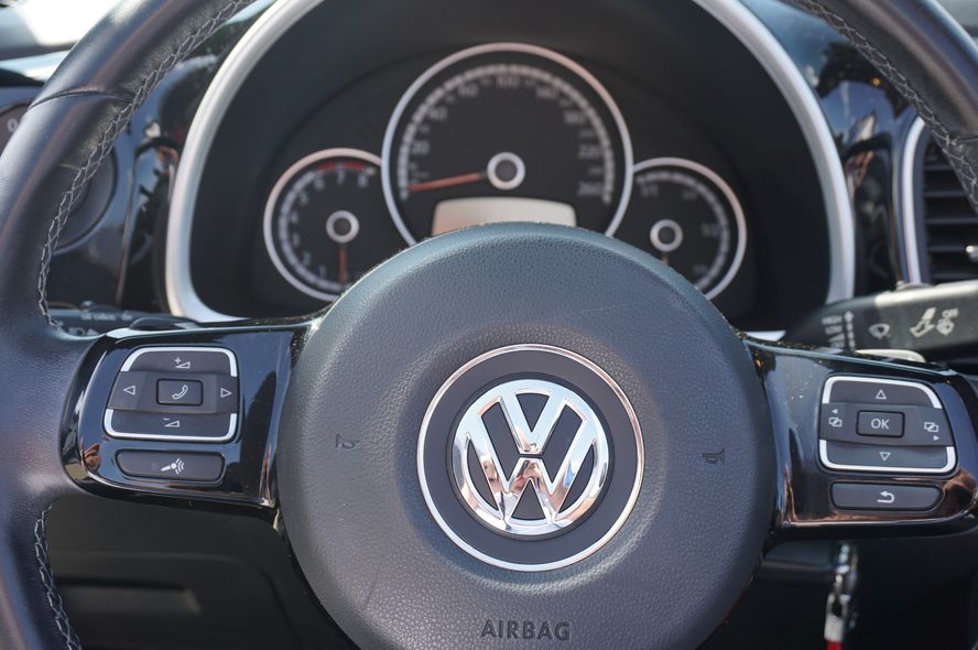 Volkswagen BEETLE CABRIOLET EXCLUSIVE SPORT