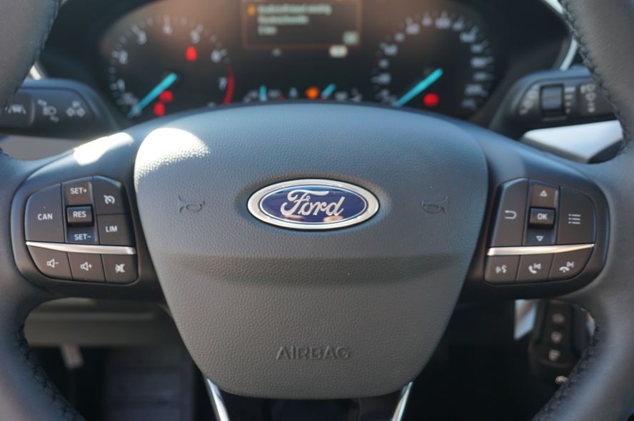 Ford Focus Titanium Edition